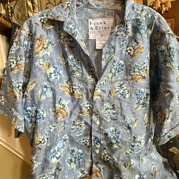 Frank and Eileen NWT Never worn Rosie short  sleeve 100% Linen button front XS - Picture 3 of 10